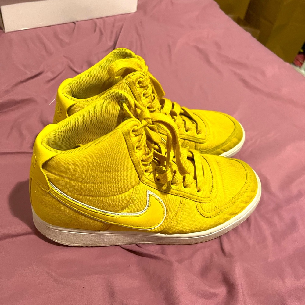Yellow Nike vandal high tops